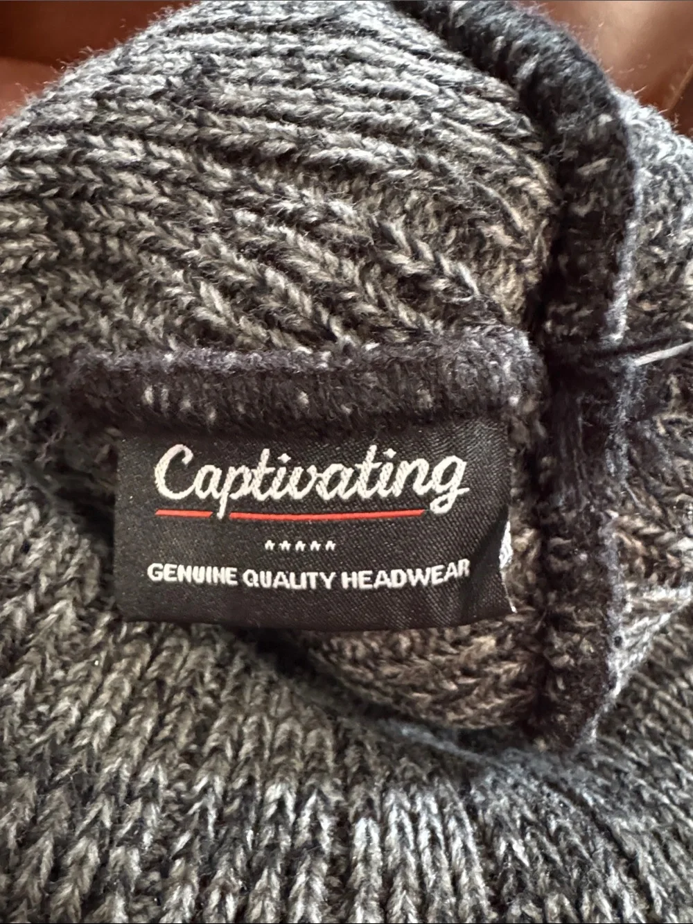 NWT Notre Fighting Irish NCAA Adult Beanie Hat Cuffed Embroidered Pom Pom Gray